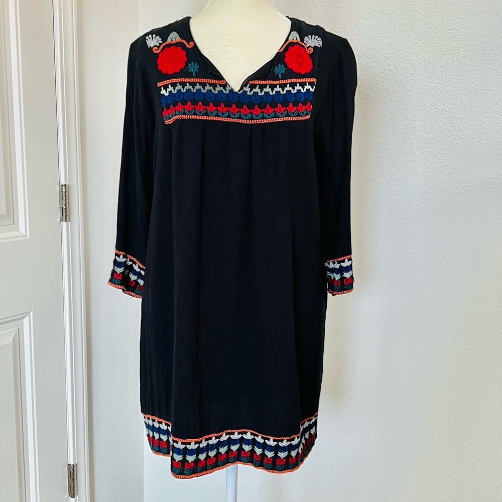 ROMEO + JULIET COUTURE 3/4-SLEEVE FLORAL EMBROIDERED TUNIC GAUZE MINI DRESS